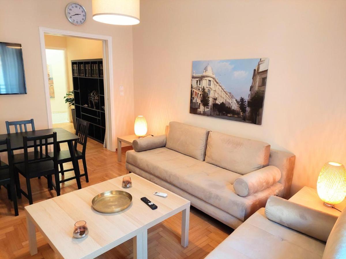 Grand Apartment In Parliament Square Athén Kültér fotó