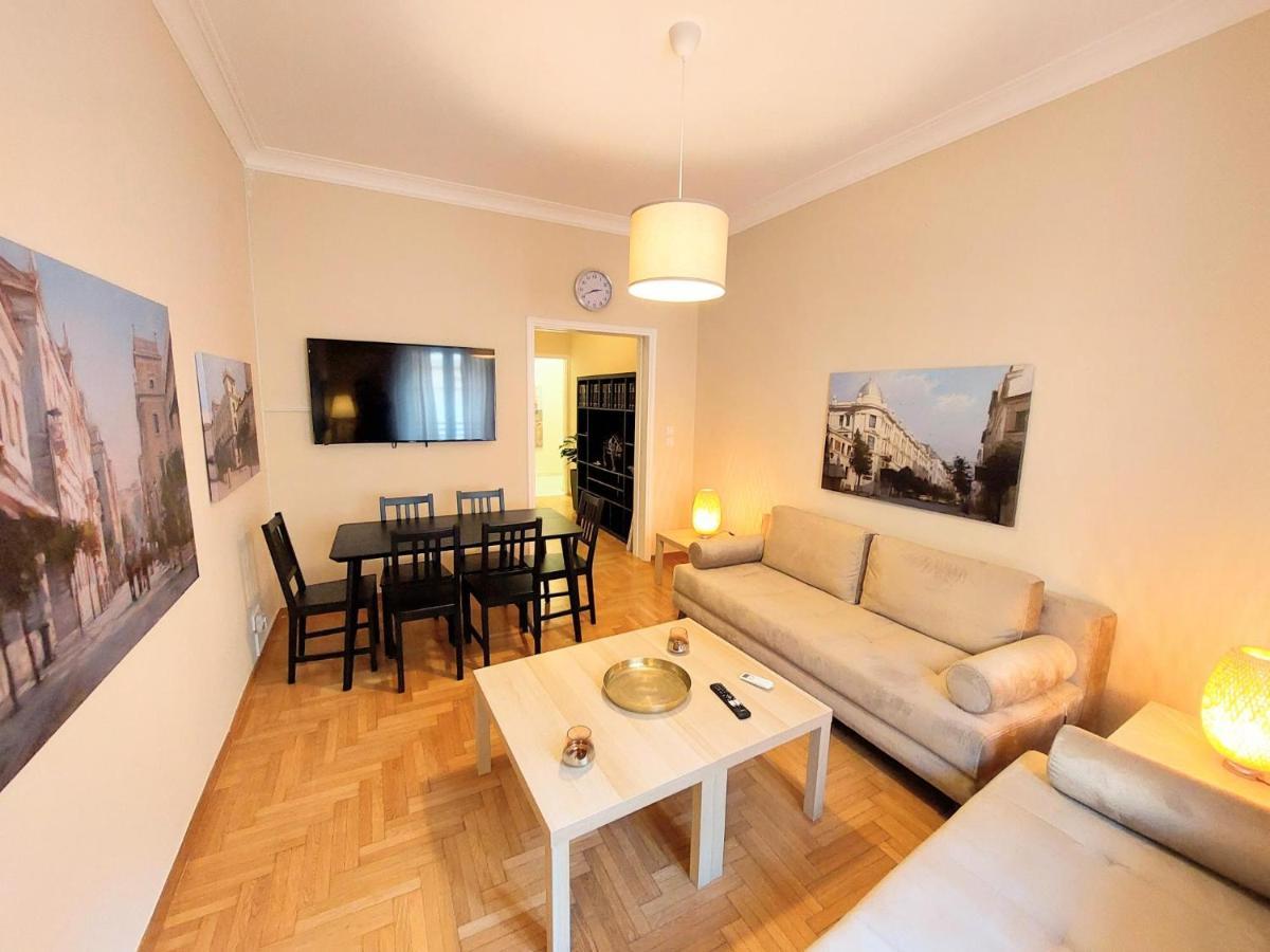 Grand Apartment In Parliament Square Athén Kültér fotó