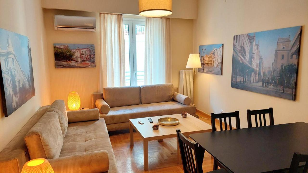 Grand Apartment In Parliament Square Athén Kültér fotó
