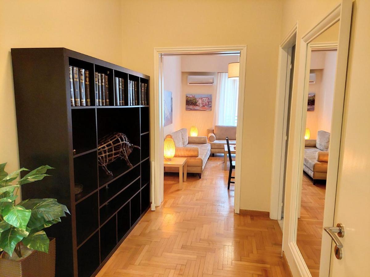 Grand Apartment In Parliament Square Athén Kültér fotó